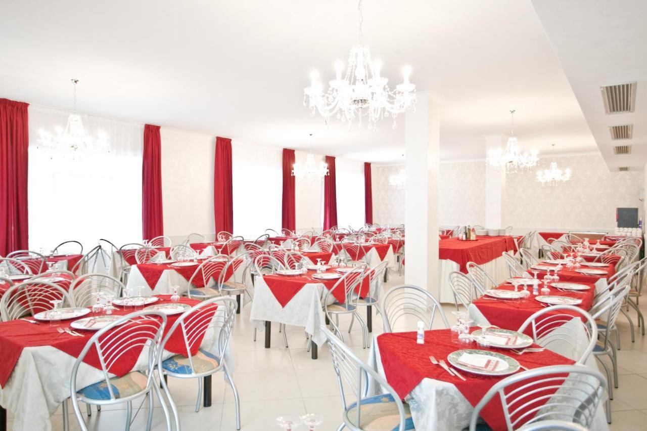 Hotel Le Lune Gatteo a Mare Dış mekan fotoğraf