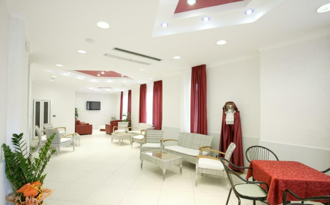 Hotel Le Lune Gatteo a Mare Dış mekan fotoğraf